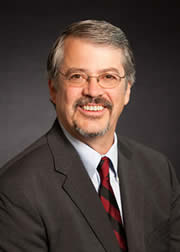 ˼��ȫ�򸱿�������Ӌ(j��)����ϯ���g(sh��)��Lew Tucker